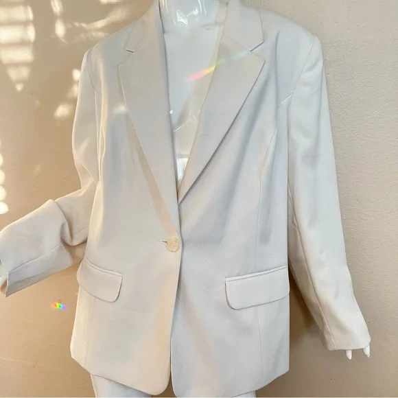 Sag Harbor Off White Women's Blazer NWT - Picture 7 of 7